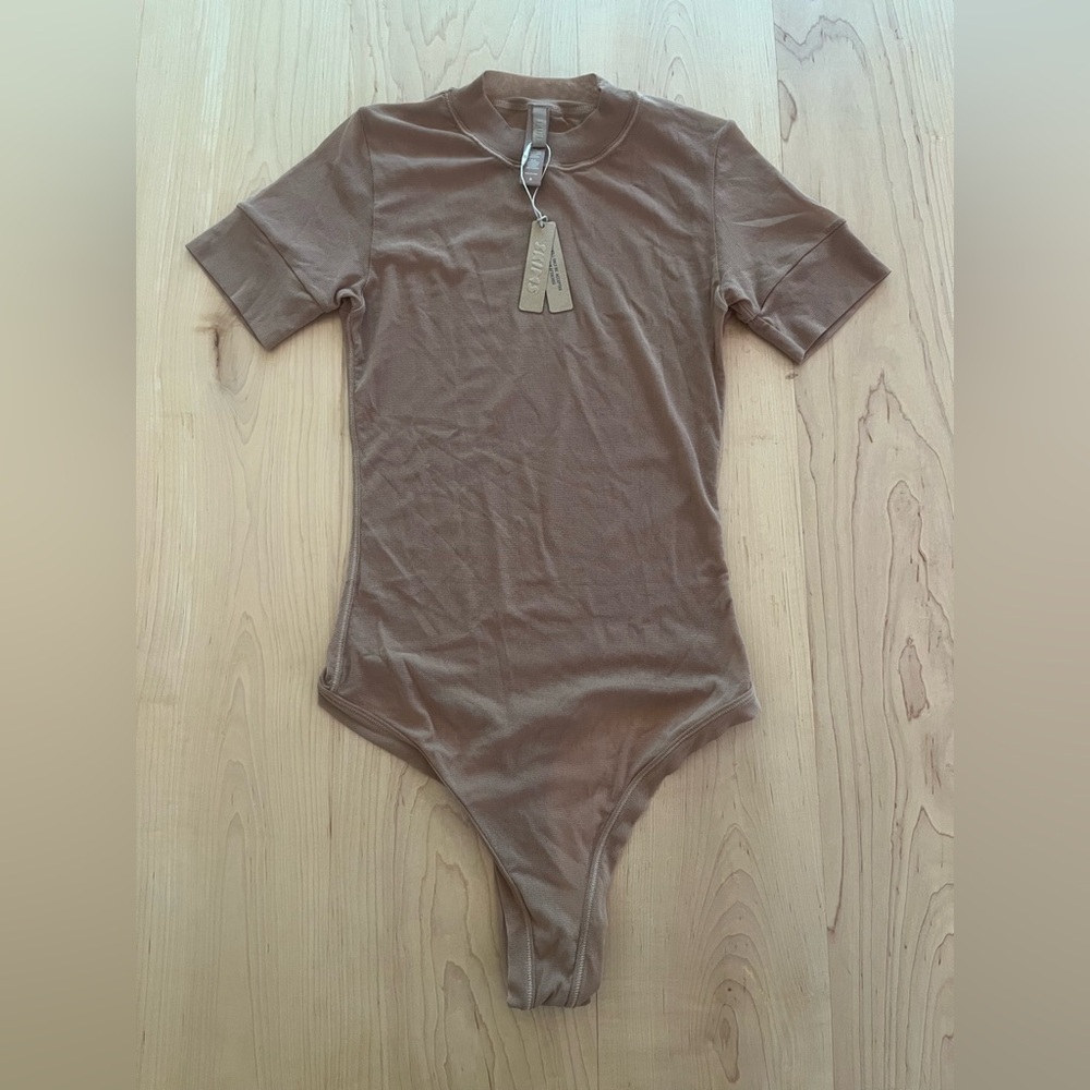 [SKIMS] Mesh Short Sleeve Bodysuit